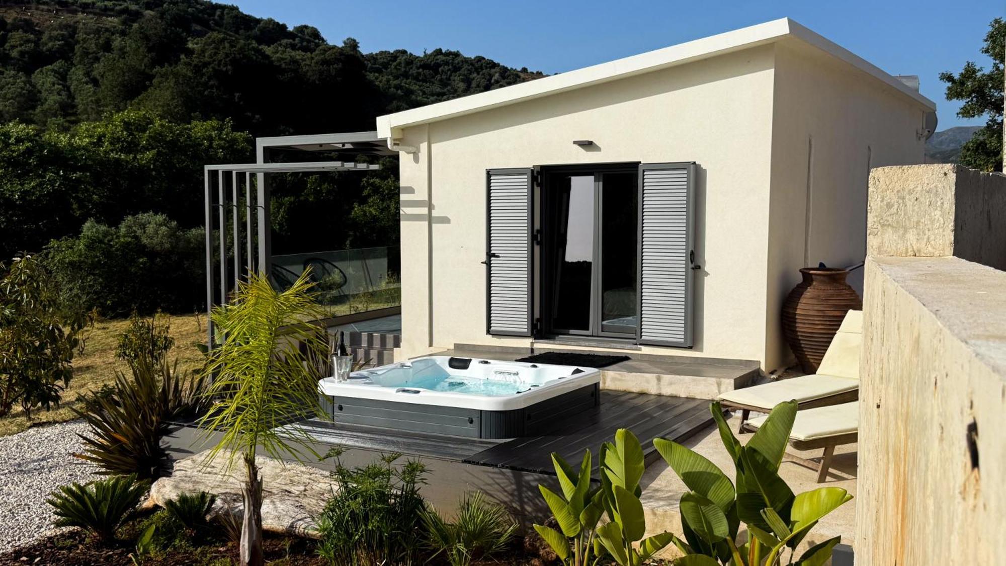Ek Ornelakis, Luxury Country House With Jacuzzi Ханья Экстерьер фото