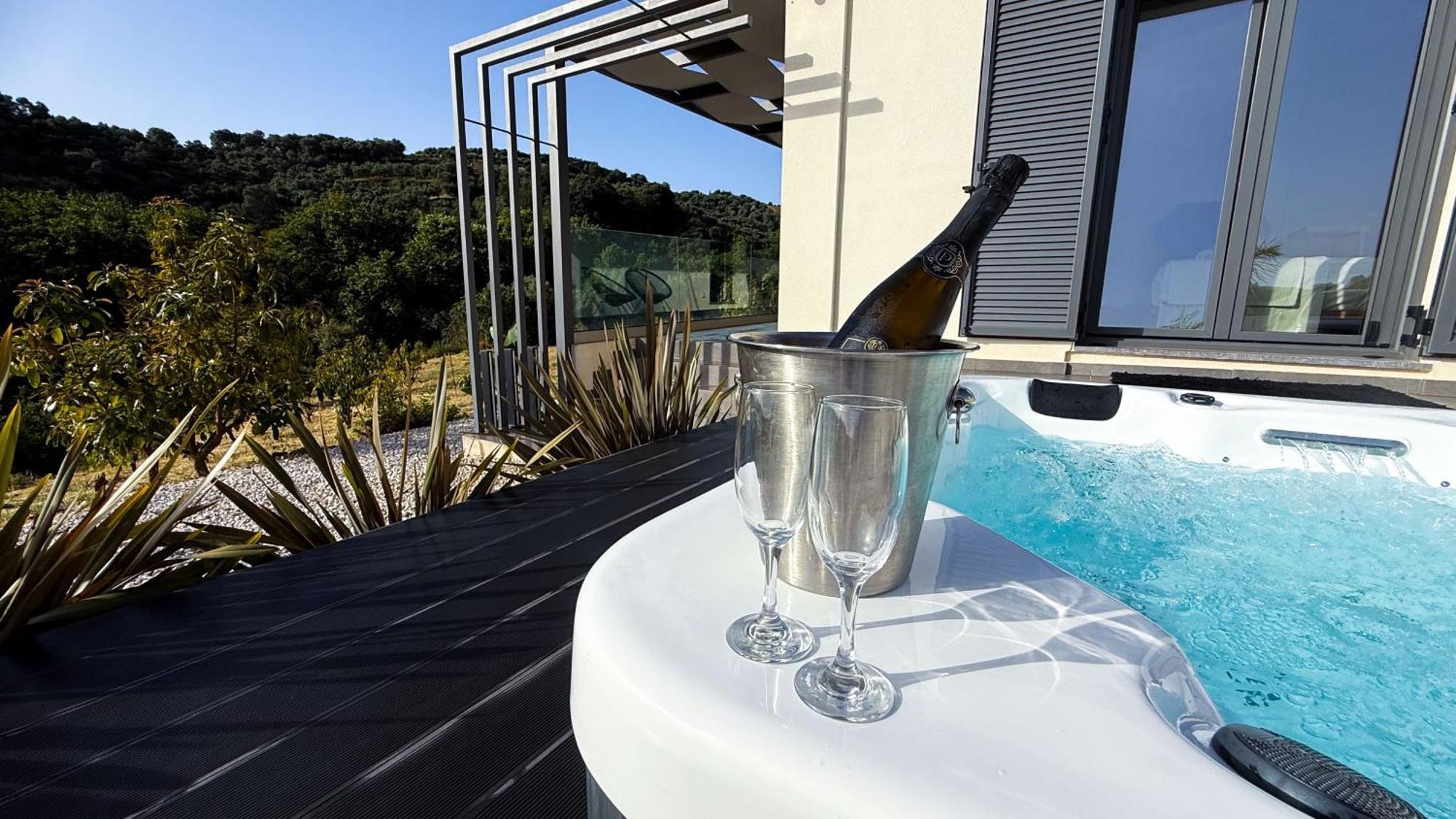 Ek Ornelakis, Luxury Country House With Jacuzzi Ханья Экстерьер фото