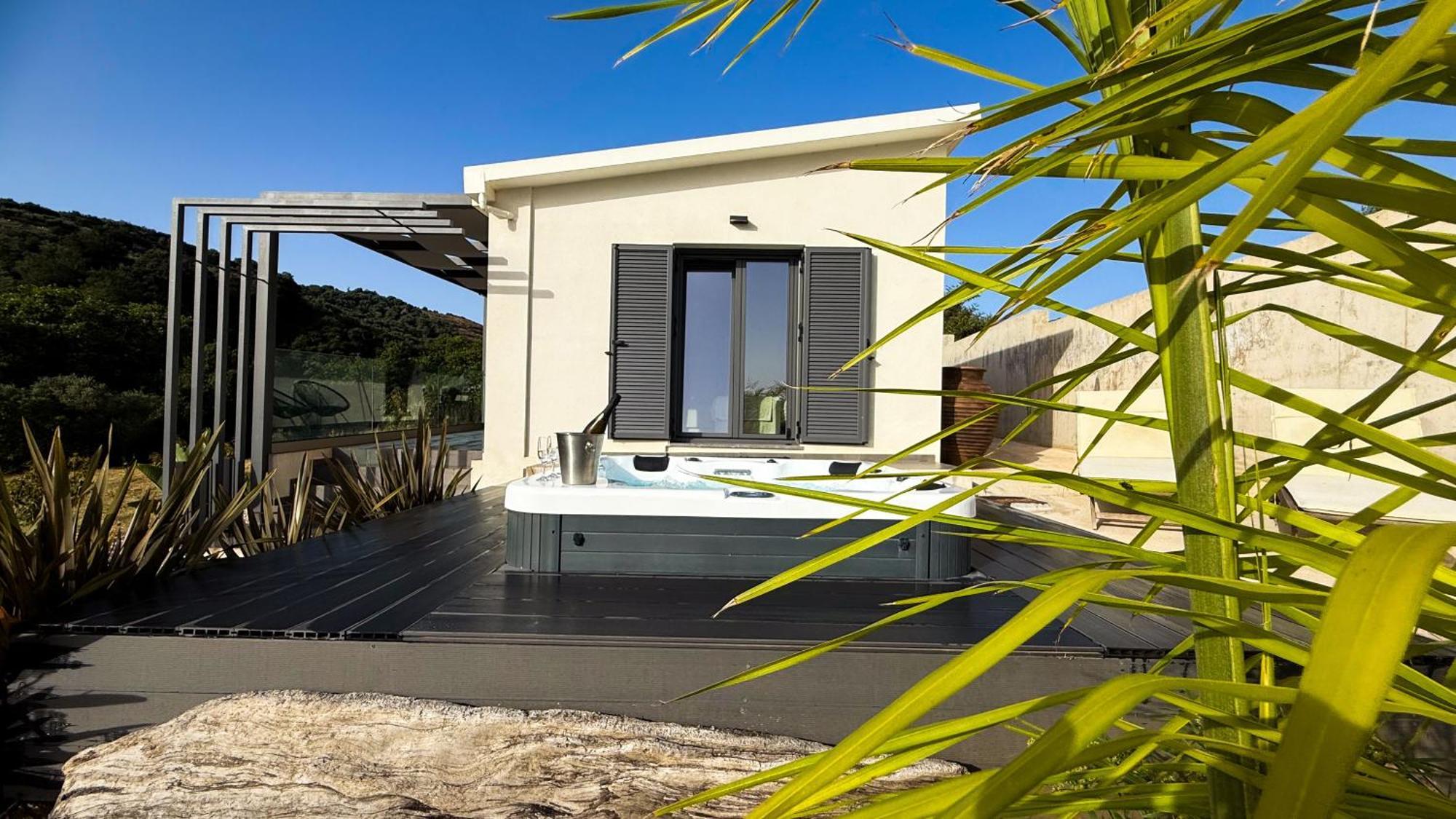 Ek Ornelakis, Luxury Country House With Jacuzzi Ханья Экстерьер фото