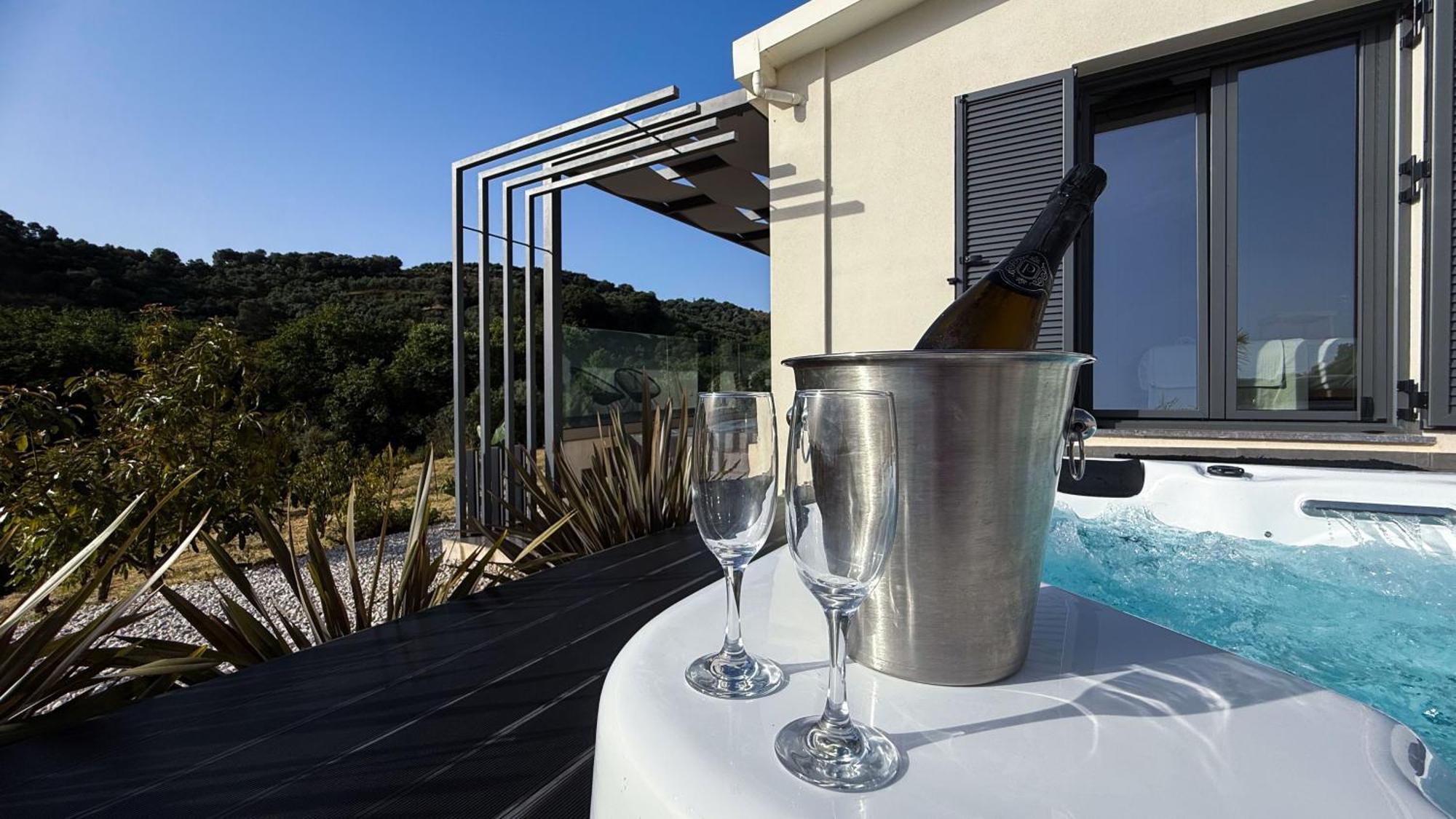 Ek Ornelakis, Luxury Country House With Jacuzzi Ханья Экстерьер фото